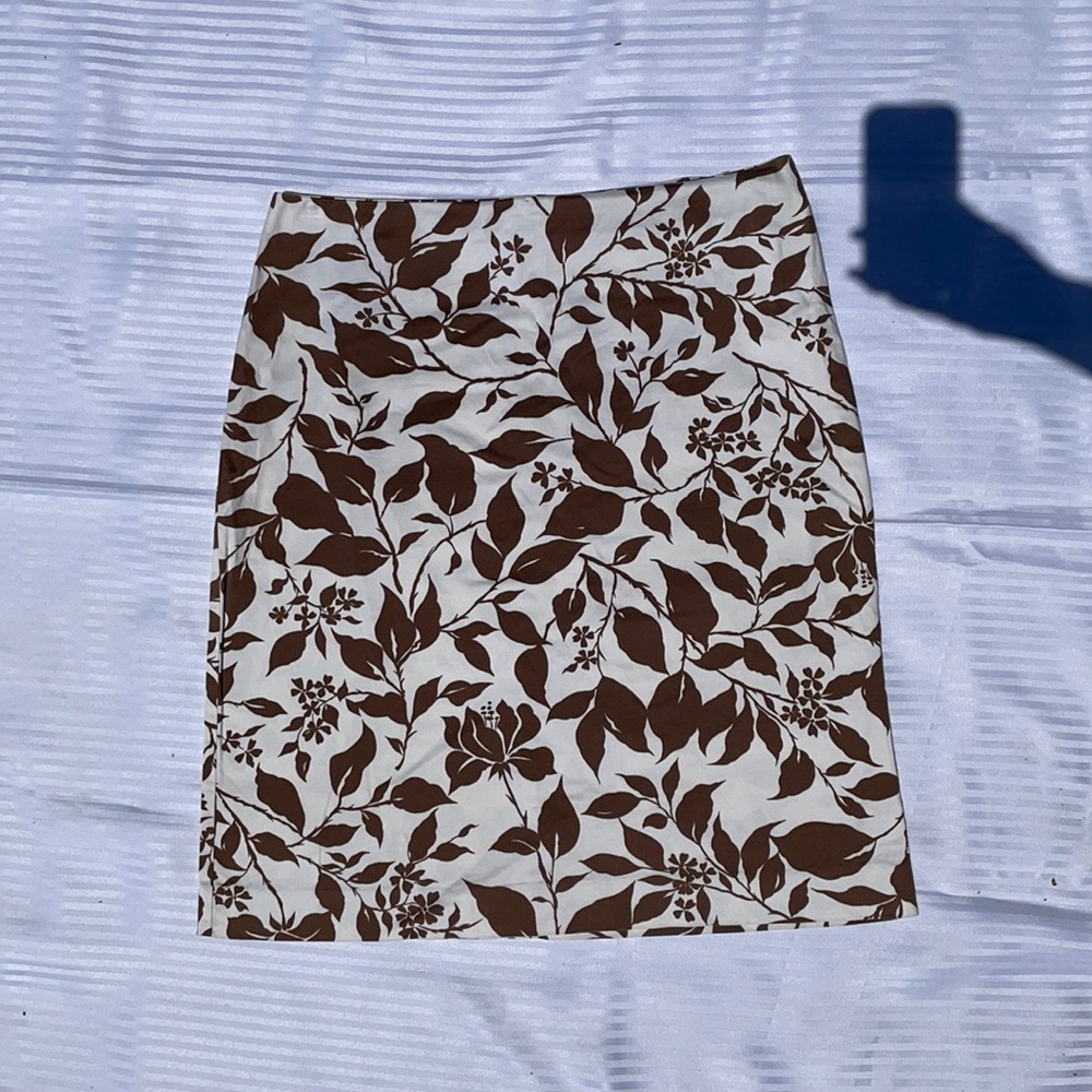 346 Brooks brothers modern floral print skirt